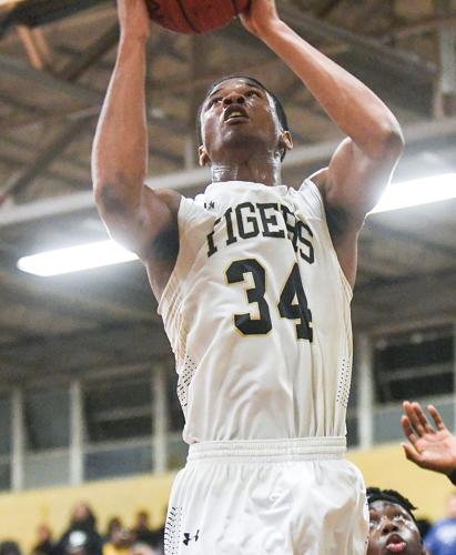 Reeltown, Dadeville to face the unknown in regional semis