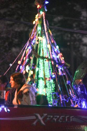 120625-xmas parade FRONT3.jpg