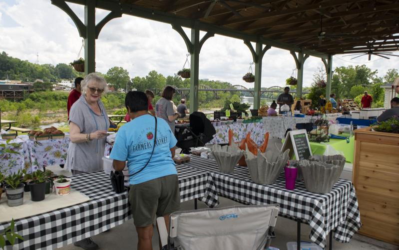 Time change a hit at for farmers at the market