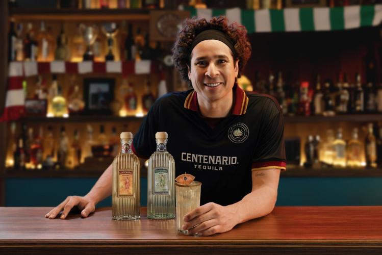 Centenario Tequila y Memo Ochoa se unen para Memos for Mexico.
