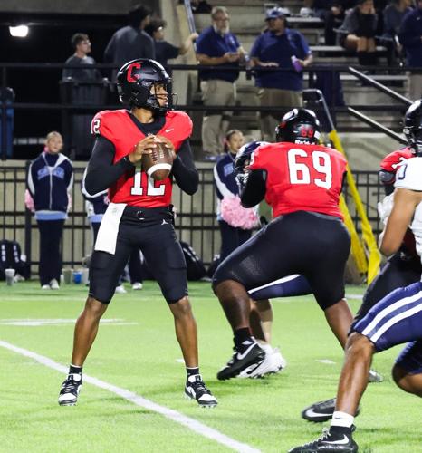 Bobby Coleman QB looks with protection.JPG