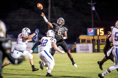 Late plays help Wetumpka knock off Fairhope on the road