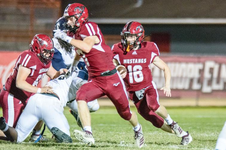 PHOTOS: Stanhope Elmore takes down Paul Bryant in opening round