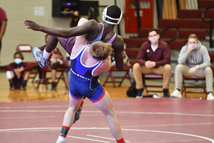 Benjamin Russell splits tri-match with Homewood and Oak Mountain