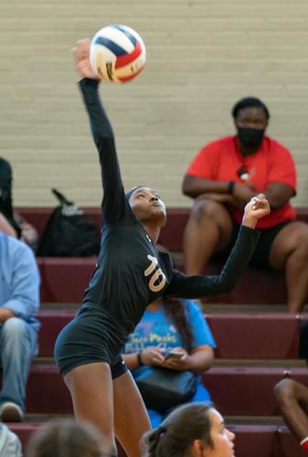Photos: Wetumpka volleyball defeats Benjamin Russell