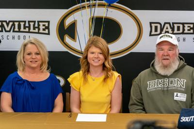 Dadeville's Lily Johnston inks NLI to SUSCC