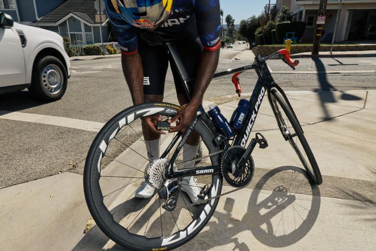 Justin Williams of L39ION of Los Angeles with the CYCPLUS E-Pump. Photo Credit: Alex Nolan
