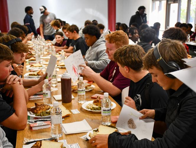 111925 kiwanis feeds brhs3.jpg