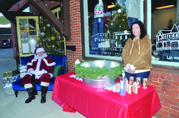 Downtown businesses host Christmas kick off event