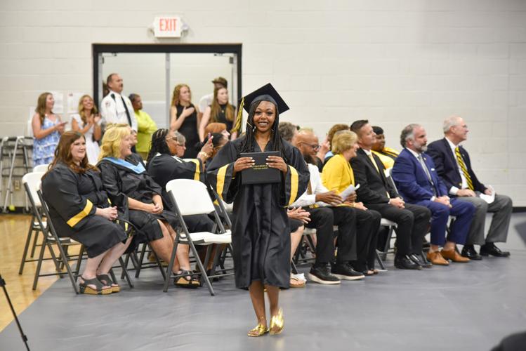 052726DHSGRAD21.jpg