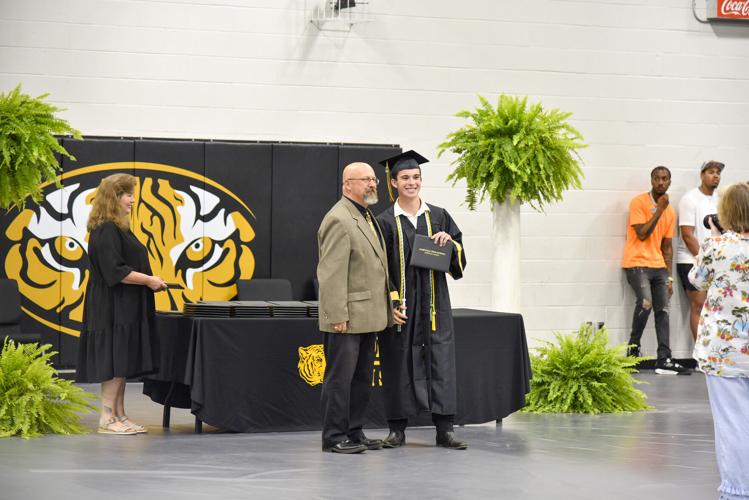 052726DHSGRAD10.jpg