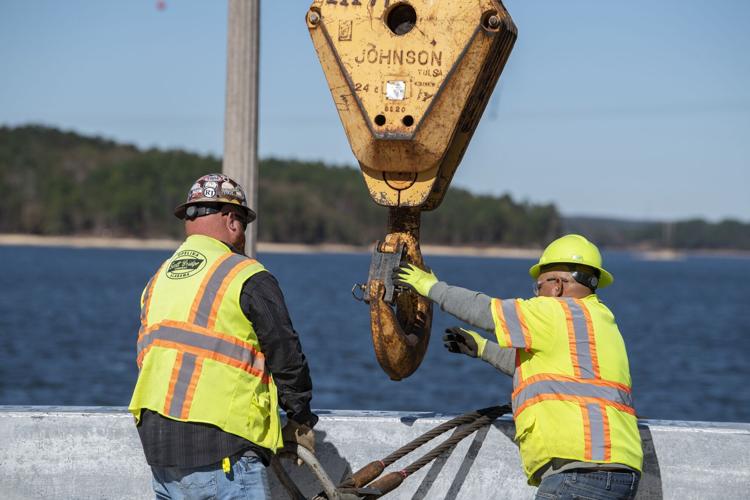New spillgates for Martin Dam