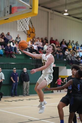 Edgewood Academy boys cruise past Lakeside in first round of playoffs