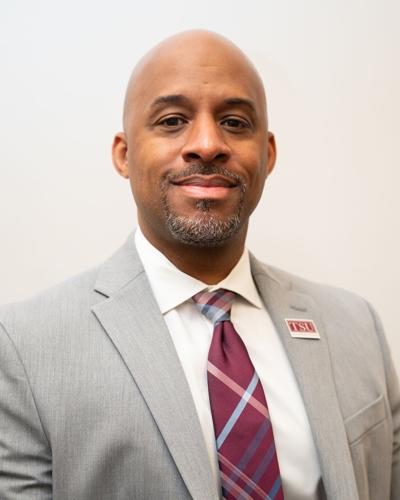Mens Basketball Head Coach Corey Lowery