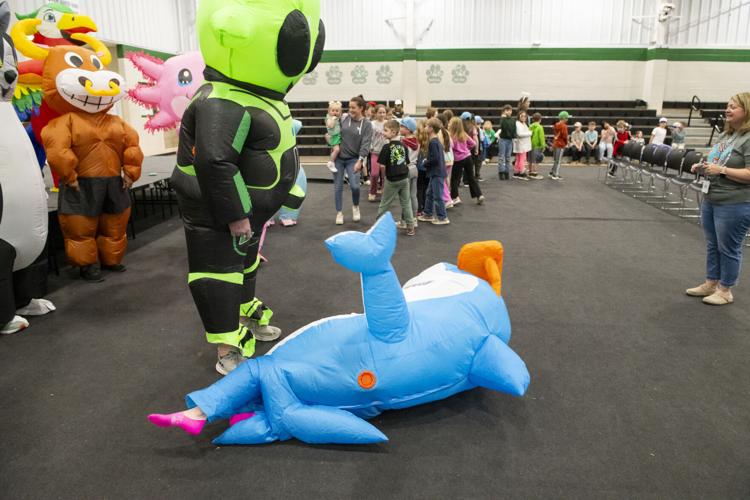 PHOTOS: Studnets react to the reveal of mystery readers