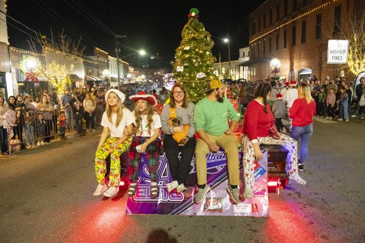 PHOTOS: Christmas on the Coosa