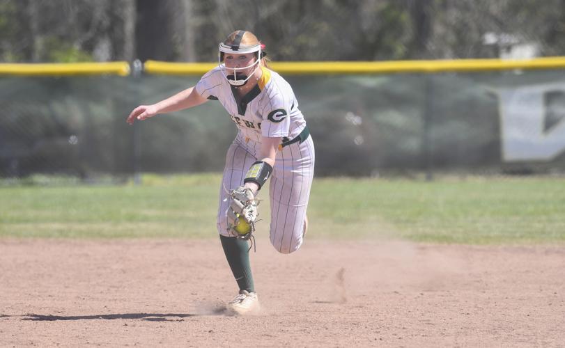 032526 edgewood softball 01.jpg