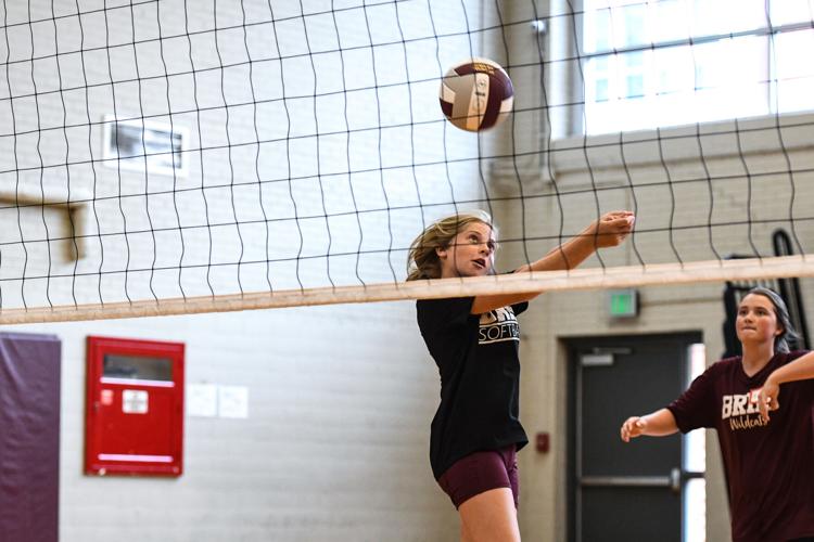 PHOTOS: Benjamin Russell and UAB volleyball camp