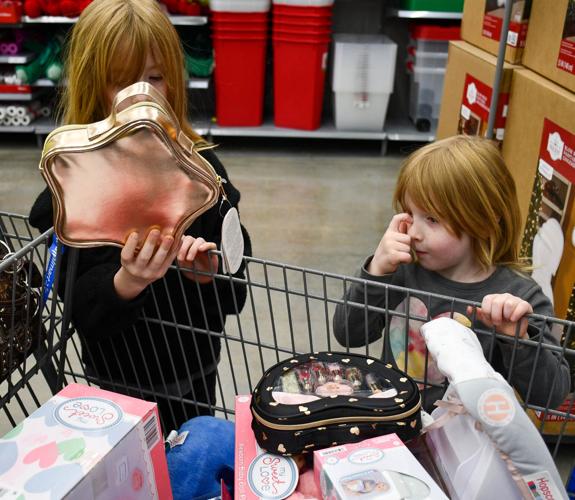 121725 shop with a cop7.jpg