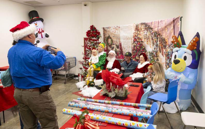 PHOTOS: Santa helps with annual Christmas giving in Wetumpka