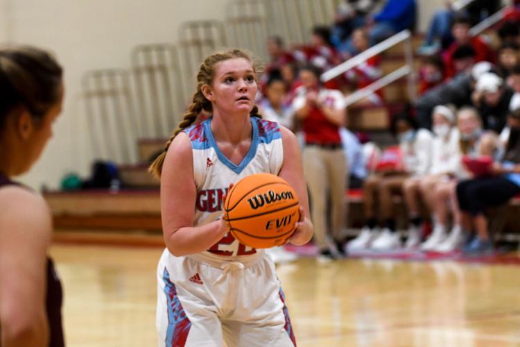 PHOTOS: Horseshoe Bend handles business on Friday versus Donoho