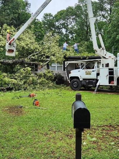 Thousands experience power loss from storm
