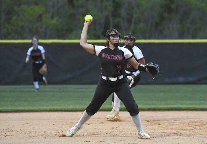 040826 stanhope elmore softball 04.jpg