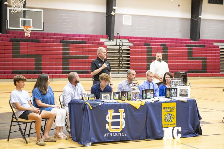 Five Stanhope Elmore athletes sign scholarships for college athletics