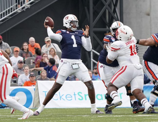 PHOTOS: Auburn and Houston duke it out at the Birmingham Bowl