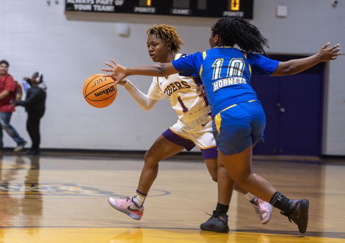 12226 tallassee girls 03.jpg