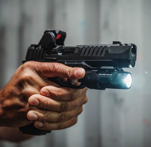 The P385 delivers a dramatically reduced felt recoil for a softer, flatter, and faster shooting experience and provides maximum modularity with its innovative new fire control unit.