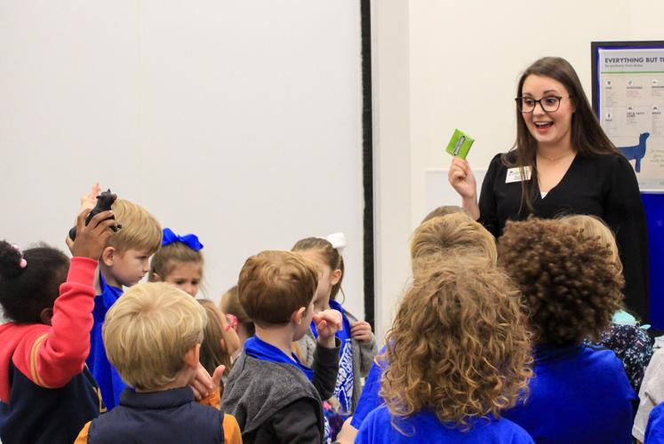 RES kindergartens visit local veterinarian practice