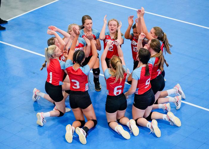 PHOTOS: Horseshoe Bend Competes in Super Regional Volleyball Tournament