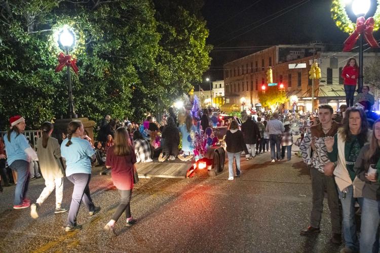 PHOTOS: Christmas on the Coosa