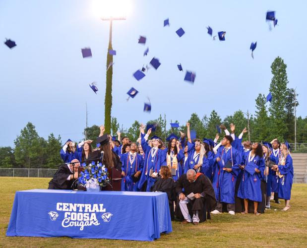 052326CoosaGrad19.jpg