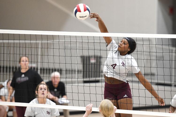 101426-area volleyball preview 001-ben russell copy.jpg