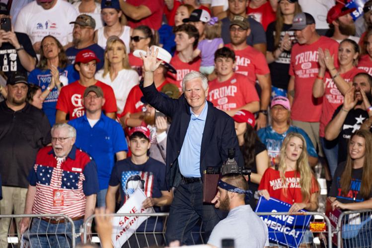 Photos:Trump hosts rally in Cullman