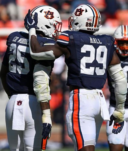 Auburn drops first game to Arkansas since 2016