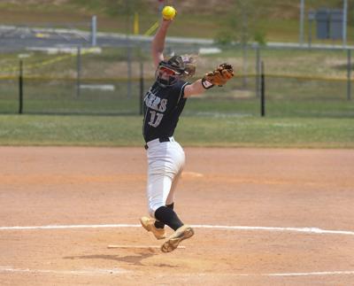 042226-dadeville softball 001.jpg