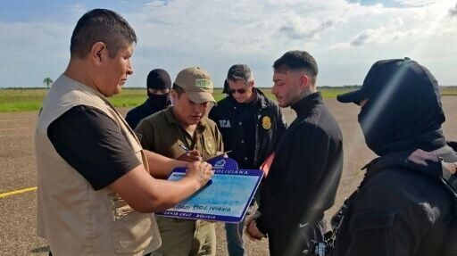 The alleged Uruguayan drug trafficker Sebastian Marset, second from right, after he was captured in Bolivia
