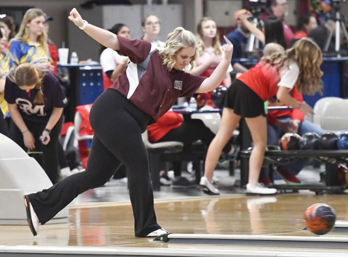 STATE CHAMPS: Stanhope Elmore girls claim 6A/7A bowling title