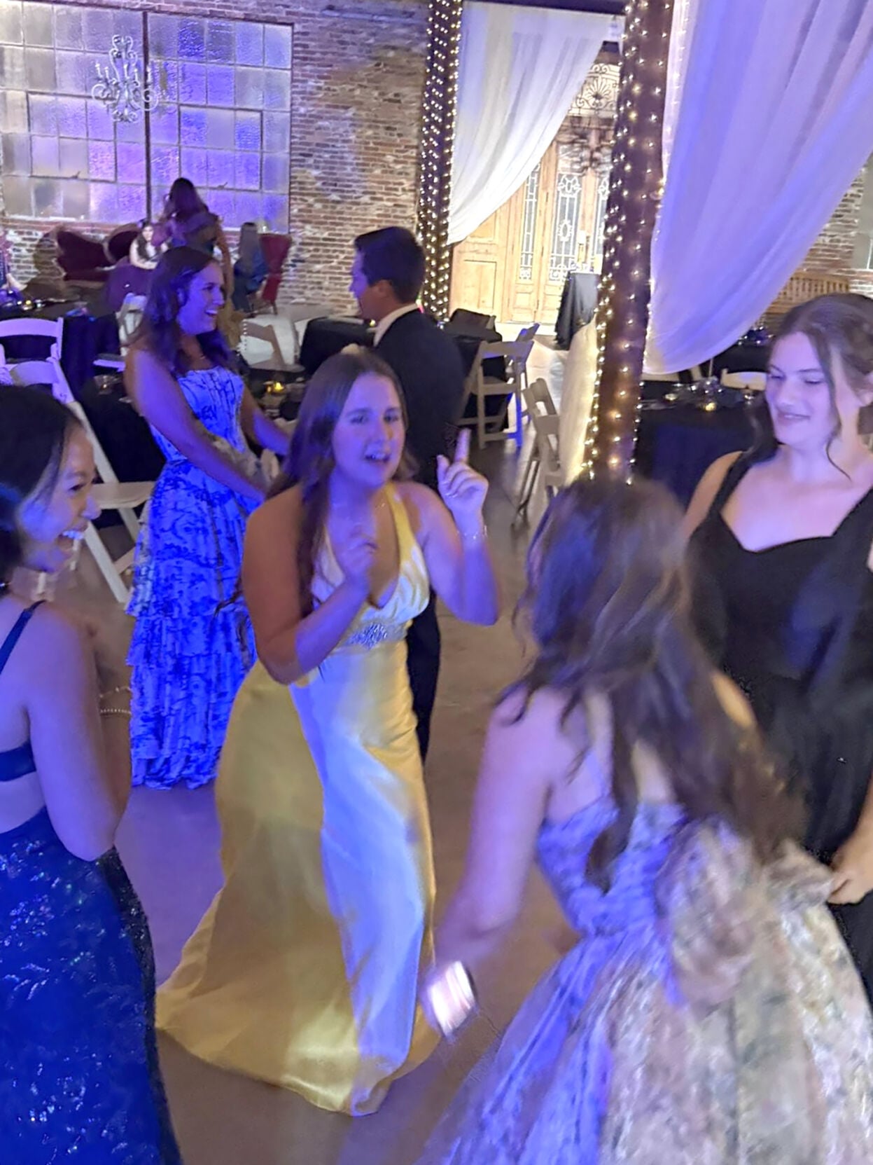 20260415 ECHS Prom 013.jpg