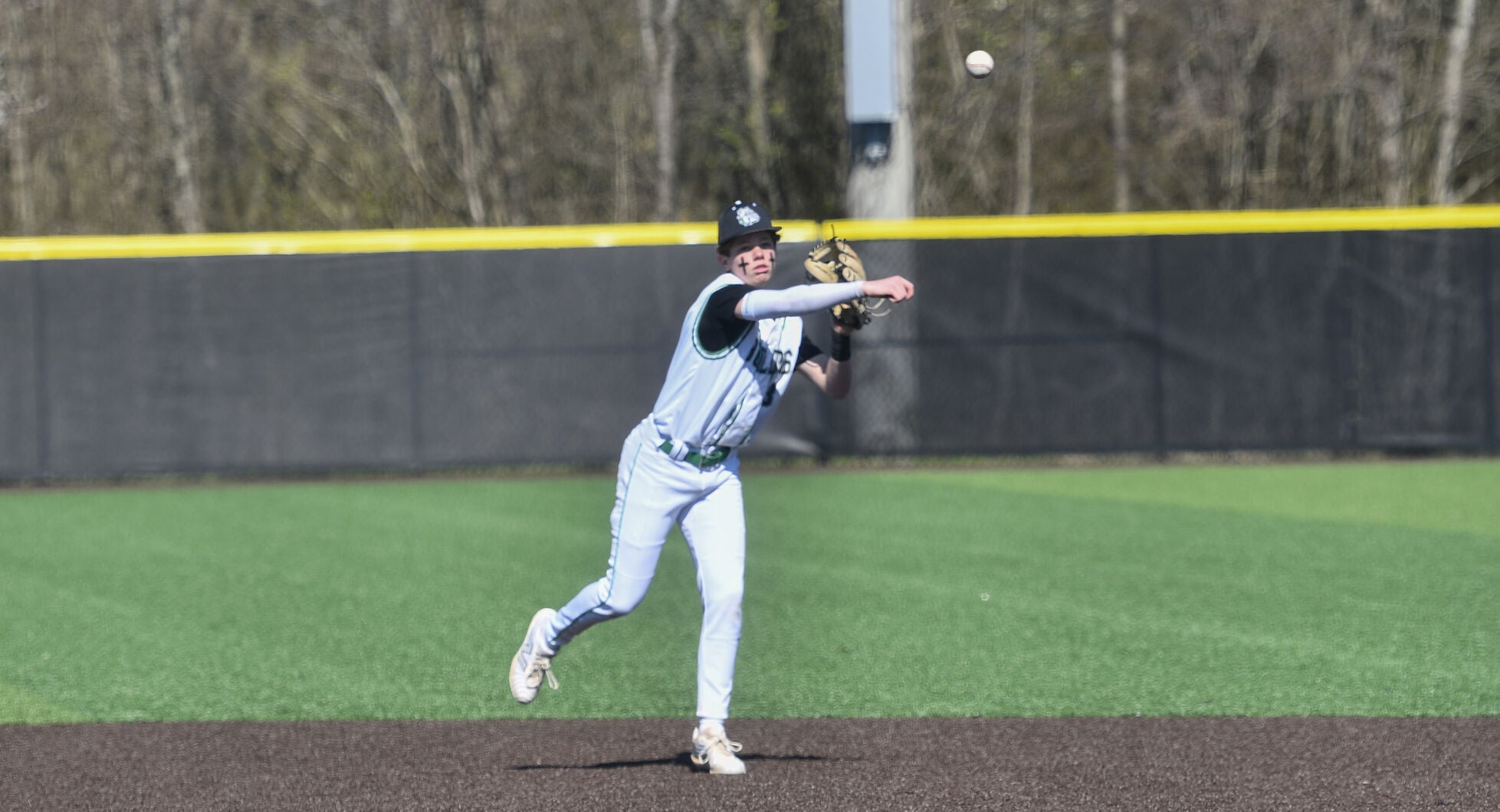 030426 tall-holt baseball 09.jpg