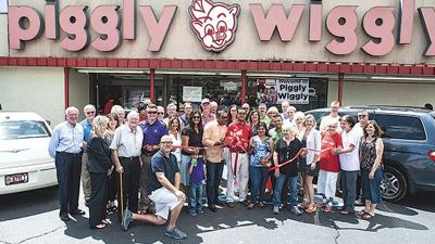 Ribbon cut to reopen downtown Dadeville Piggly Wiggly