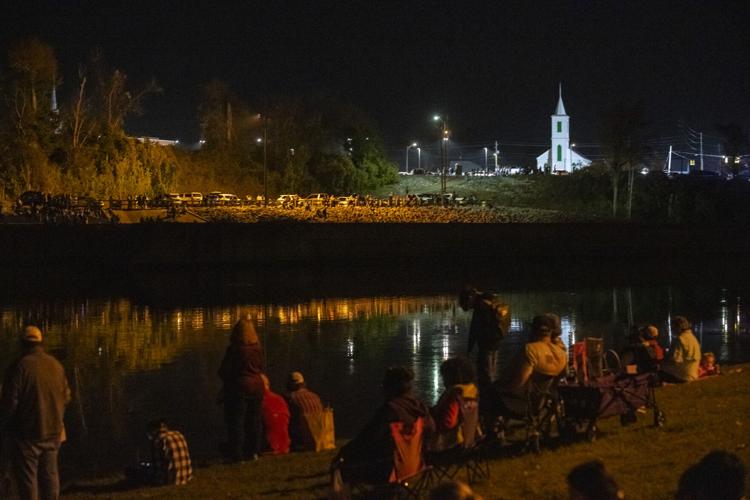 PHOTOS: Christmas on the Coosa