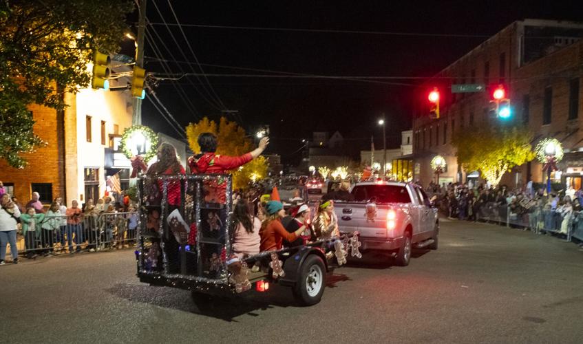 PHOTOS: Christmas on the Coosa
