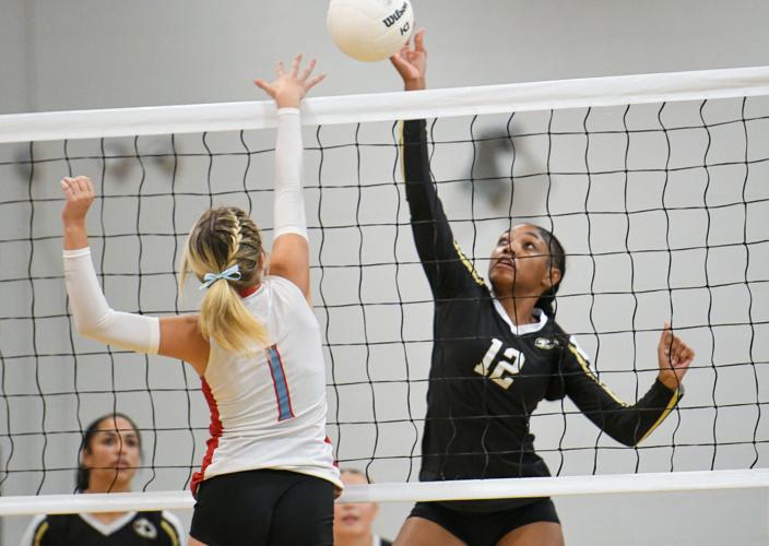 082926-hbs-dadeville vb 002.jpg