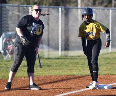 Dadeville softball relying on ‘precedent of leadership’ from team’s eight seniors