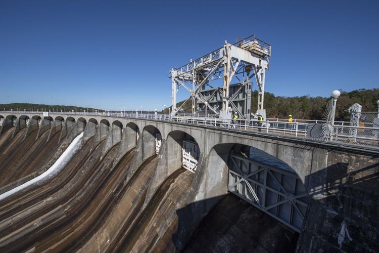 New spillgates for Martin Dam
