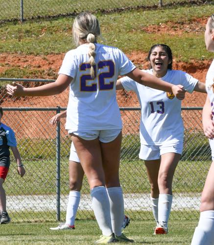 Alvarez leads Tallassee over Horseshoe Bend